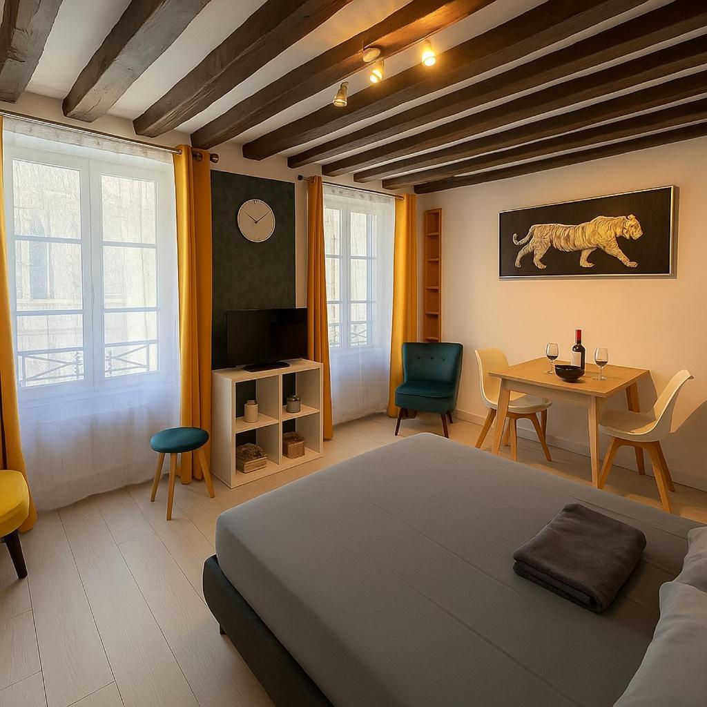 Appartement Vue Cathedrale- Centre Ville Meaux-Gare-Disney ภายนอก รูปภาพ